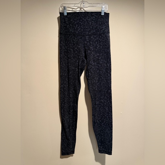 Lululemon Align SHR Pant tight camo size 6 - Picture 4 of 9